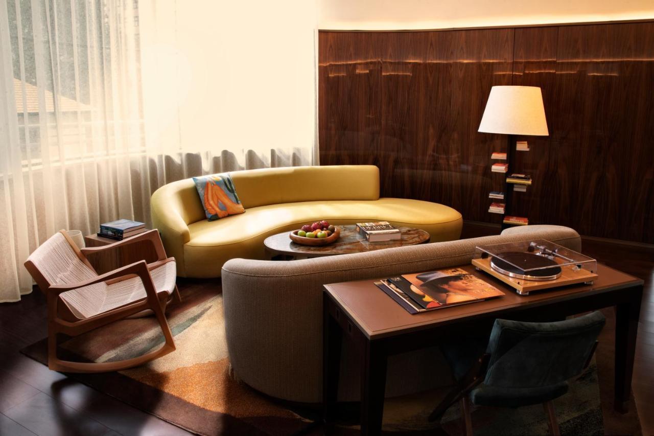 Rosewood Sao Paulo Hotel Bagian luar foto A living room at the Mandarin Oriental, New York