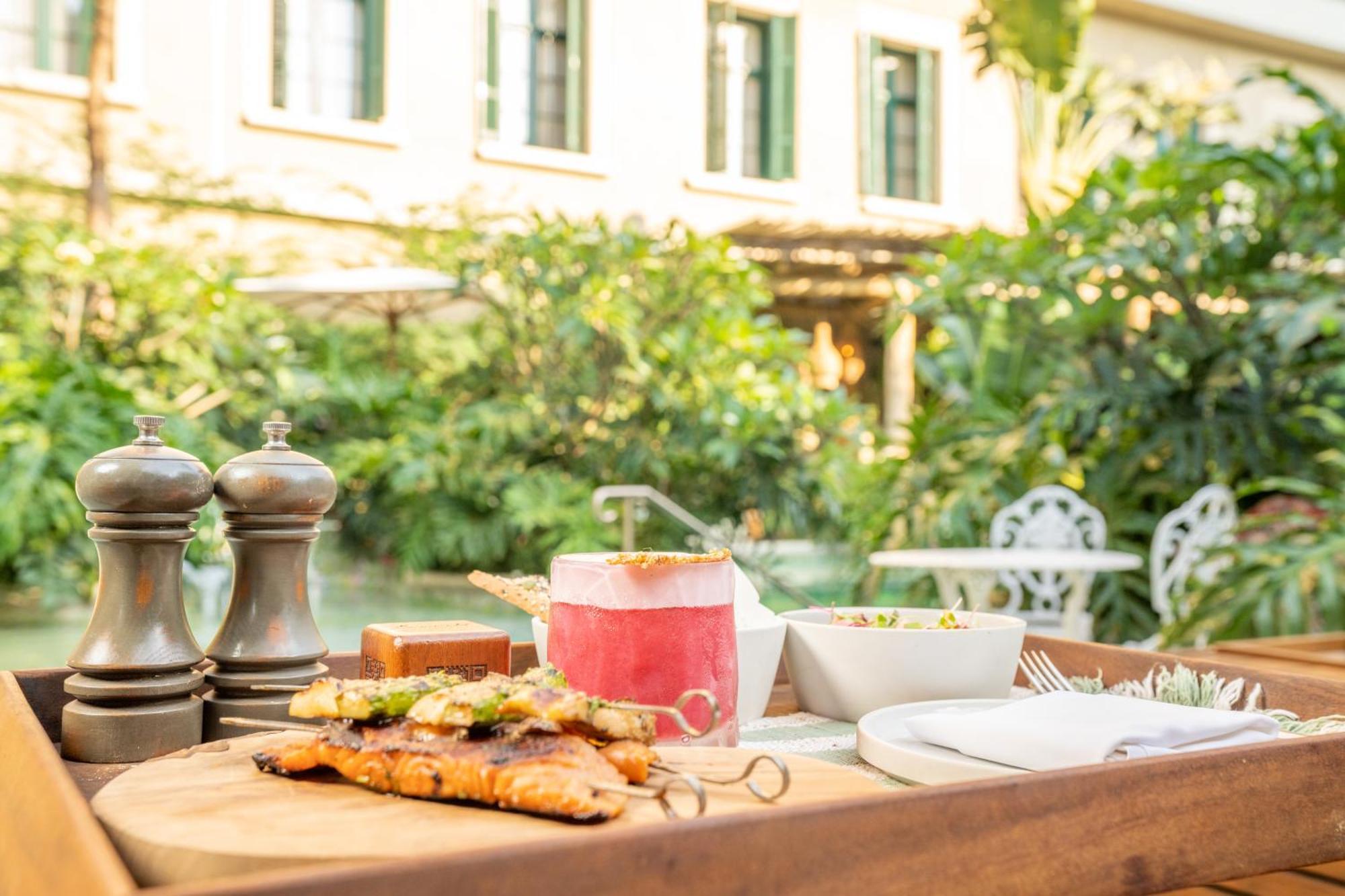 Rosewood Sao Paulo Hotel Bagian luar foto A typical brunch