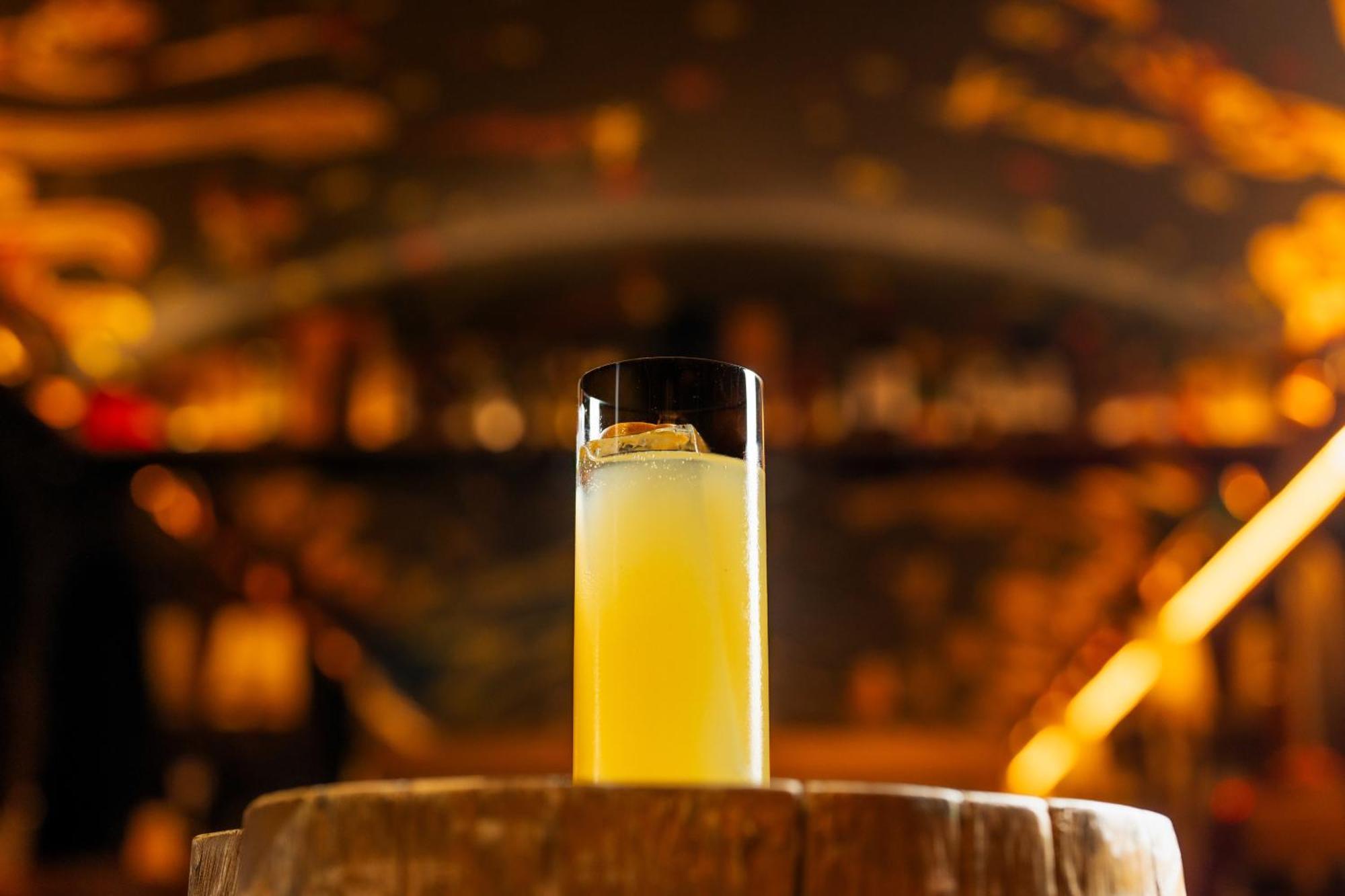 Rosewood Sao Paulo Hotel Bagian luar foto A glass of ginger ale